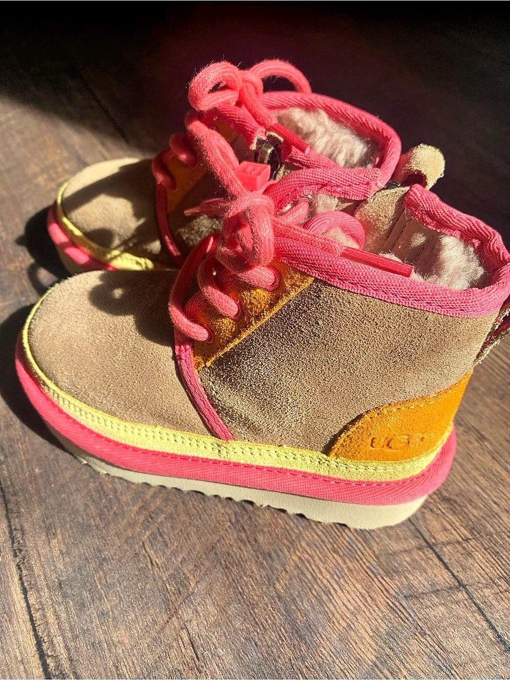 UGG Neumel II Kids Suede Boots Girls US 8